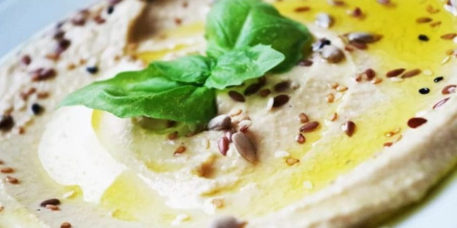 يحتوي كوب واحد من الحمص المطبوخ على حوالي 1.1 ملغ من فيتامين B6