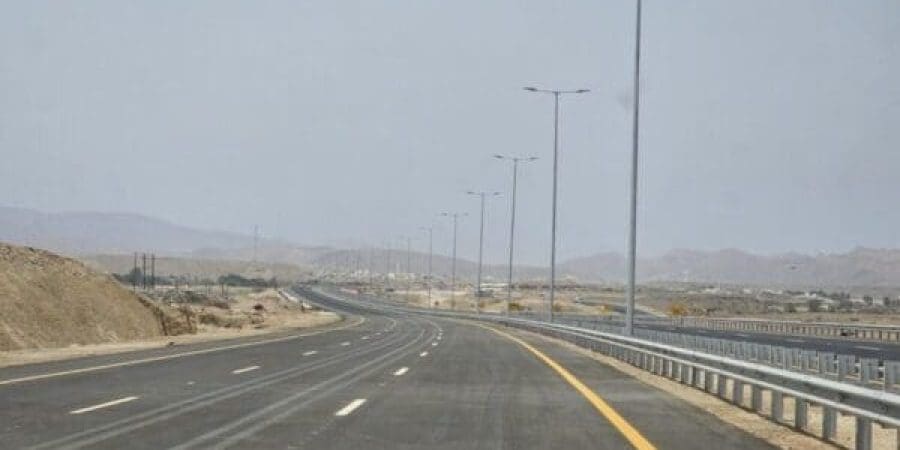 افتتاح جزء جديد من مشروع ازدواجية طريق السلطان تركي بن سعيد