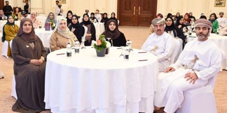 الأكاديميّةُ السُّلطانية للإدارة تبدأ تنفيذ مبادرة "تسمو" لتمكين الكفاءات النسائية