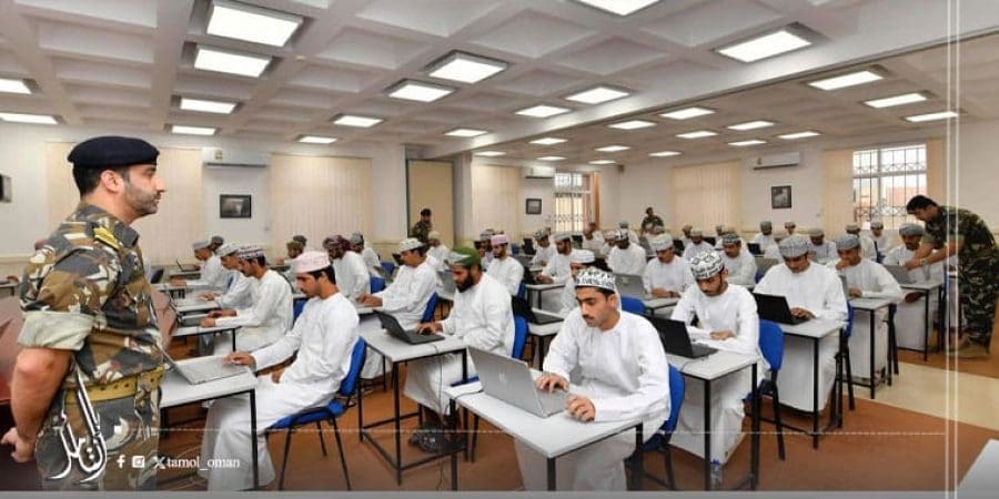 البحرية السلطانية العُمانية تبدأ إجراءات التوظيف
