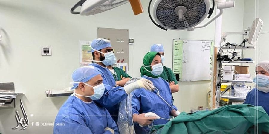 فريقٌ طبيٌّ يتمكّن من إجراء عملية دقيقة لطفل مصاب برتق القنوات الصفراوية