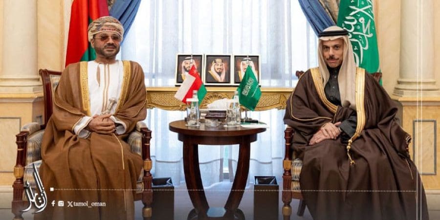وزير الخارجية السعودي يستقبل نظيره العماني