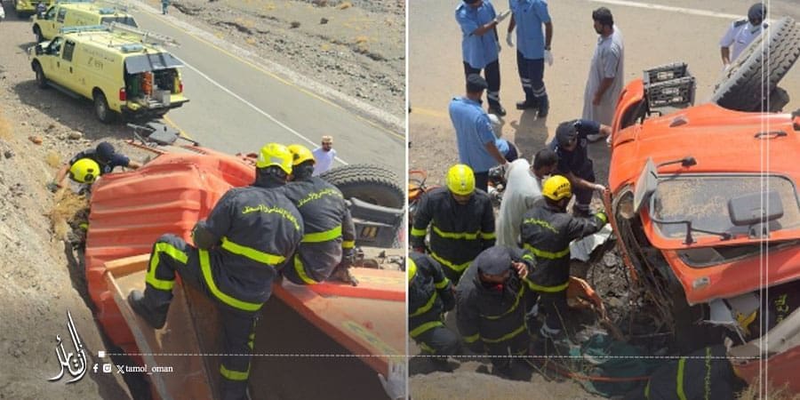 تصادم شاحنتين في ولاية عبري