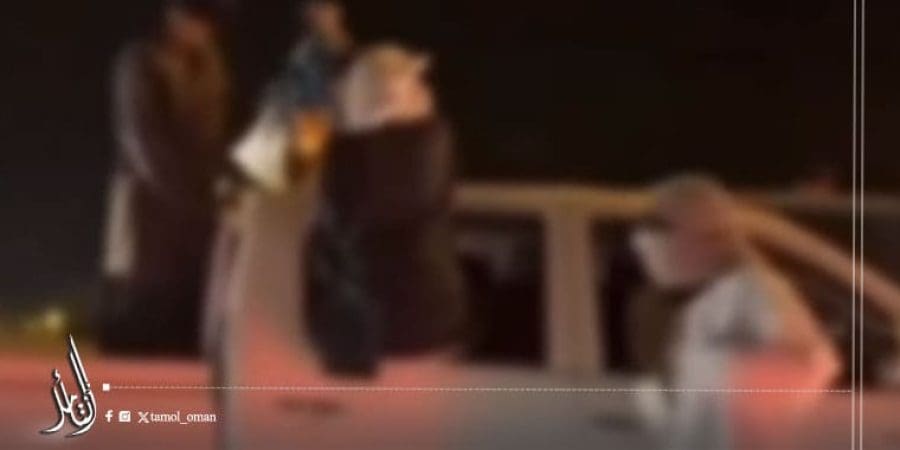 الشرطة تستوقف مجموعة مواطنين مرتدين اللثام