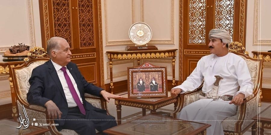 وزير المكتب السلطاني يستقبل سفير فلسطين