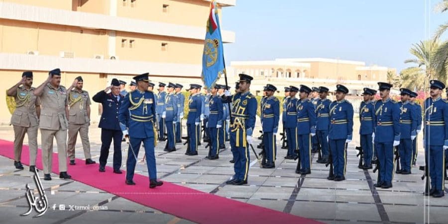 قائد القوات الجوية التركية يزور سلطنة عمان