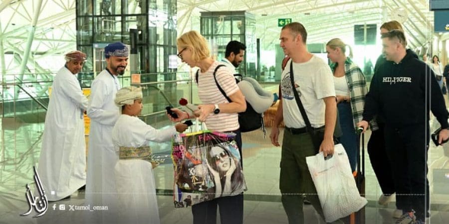مطار صلالة يستقبل أولى الرحلات المباشرة للطيران العُماني القادمة من موسكو