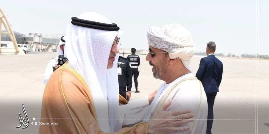 وزير الداخلية الكويتي يستقبل نظيره العماني