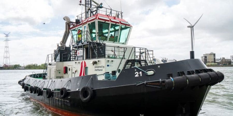 قريبًا.. تصنيع أول قاطرة بحرية في سلطنة عُمان