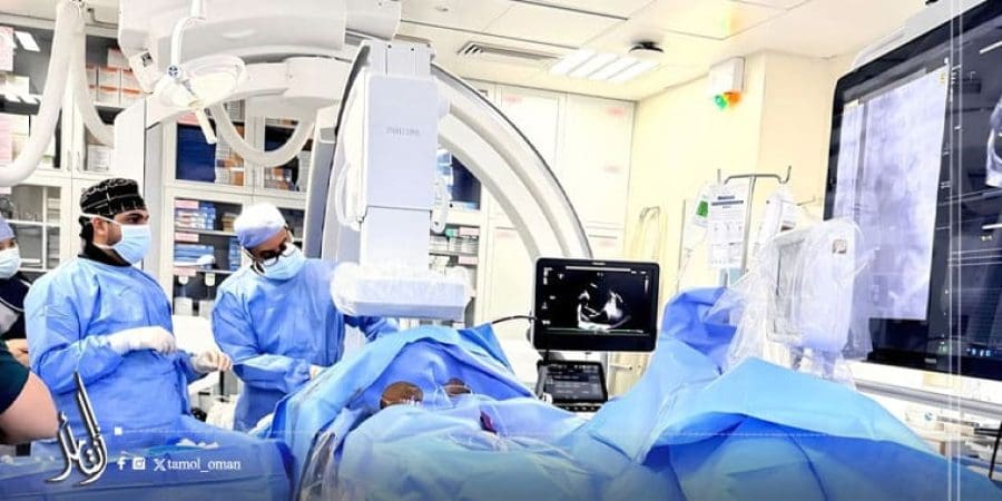 نجاح أول عملية لاستبدال الصمام ثلاثي الشرفات بالقسطرة في سلطنة عُمان