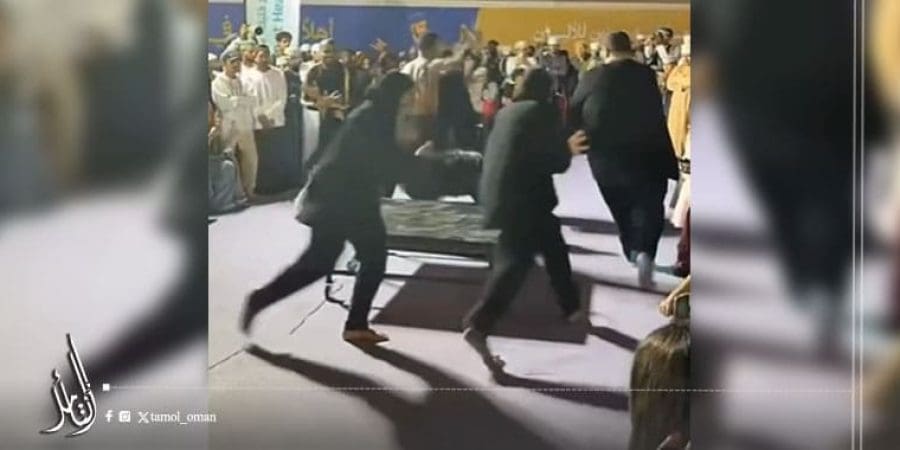 بعض الظواهر التي رافقت عروض مسرحية ضمن مهرجان الدن الدولي.