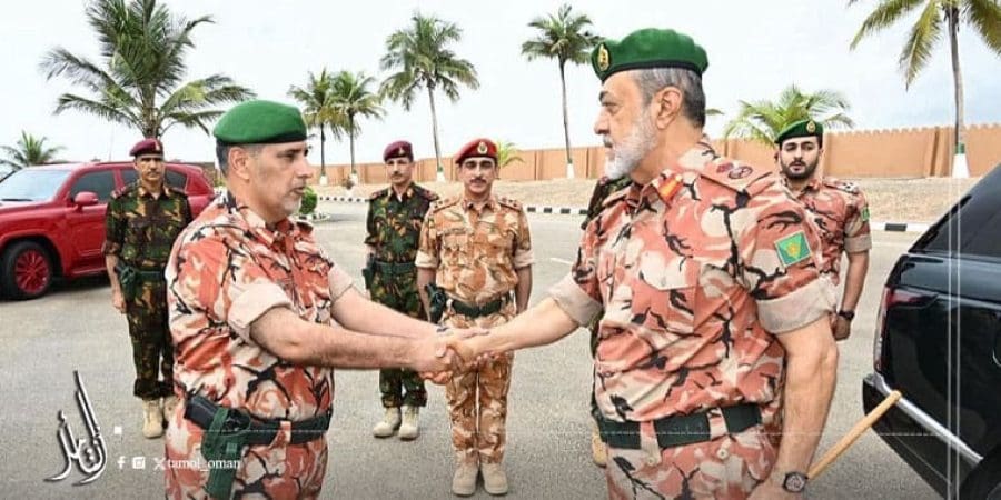 جلالة السلطان المعظم يزور قيادة ‫قوات الفرق‬ بالجيش السلطاني العُماني بمحافظة ظفار.