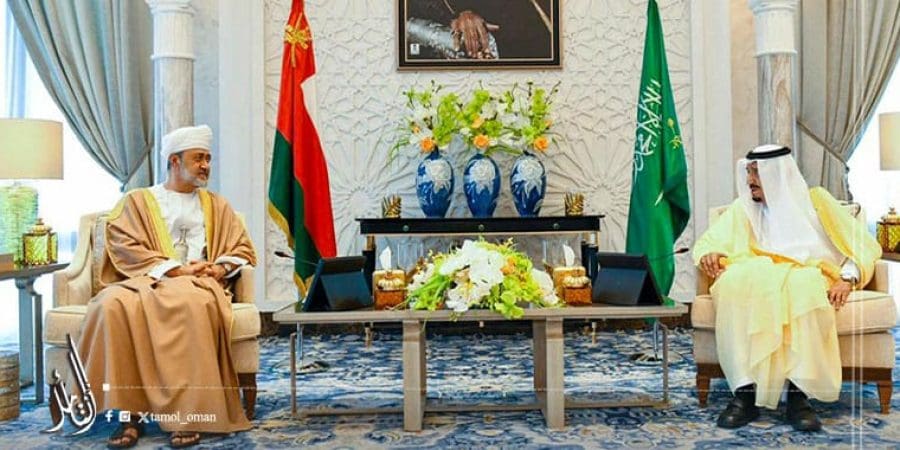 جلالة السُّلطان يهنئ ملك المملكة العربية السعودية