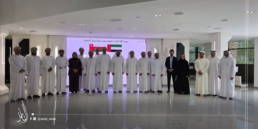 وفد عماني يزور وكالة الإمارات للفضاء