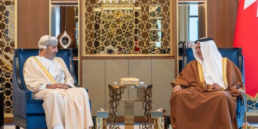 ولي العهد البحريني يستقبل وزير الداخلية